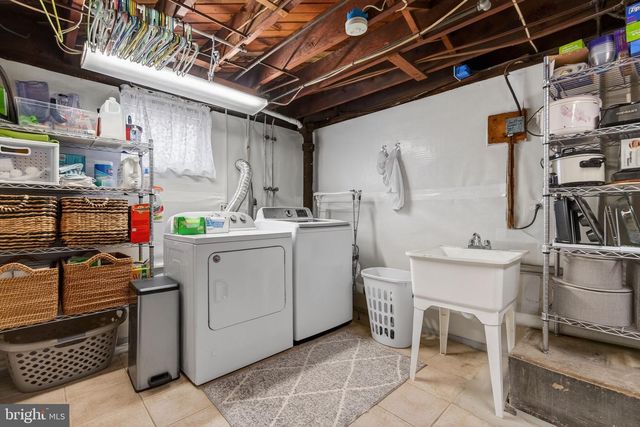 320 GLENWOOD AVE, Burlington, NJ 08016