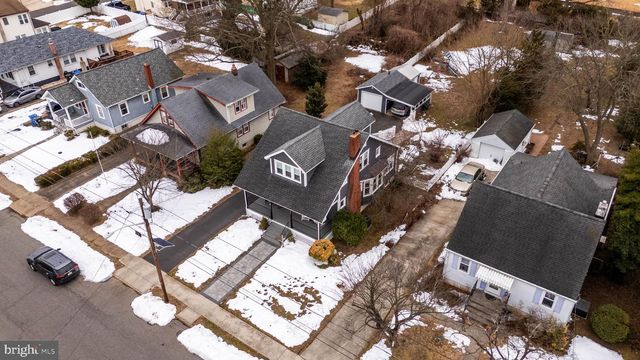 320 GLENWOOD AVE, Burlington, NJ 08016