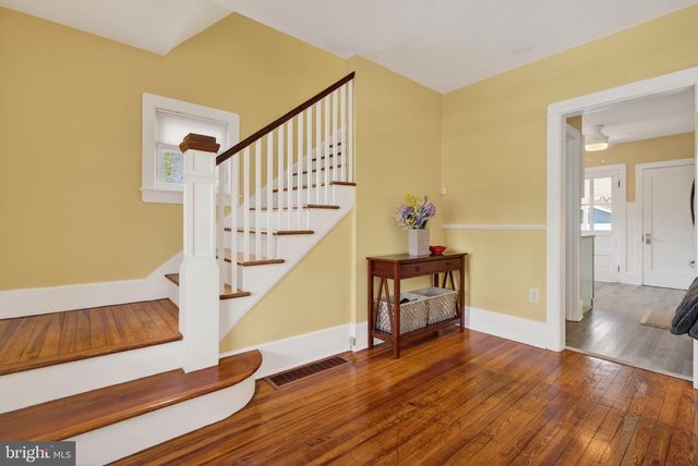 320 GLENWOOD AVE, Burlington, NJ 08016