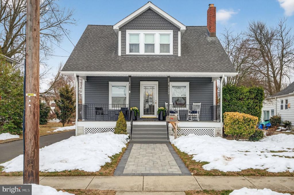 320 GLENWOOD AVE, Burlington, NJ 08016