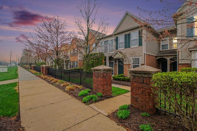 242 N Wixom Road, Wixom, MI 48393