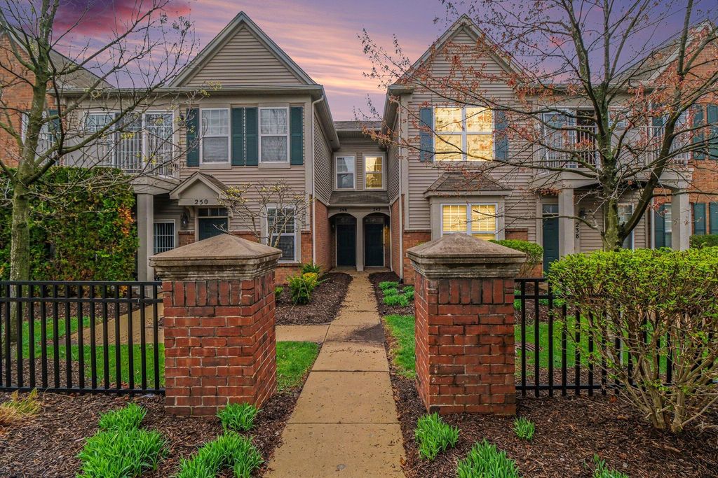 242 N Wixom Road, Wixom, MI 48393