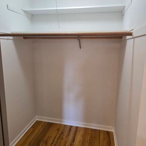 1817 W TOUHY Avenue 2E, Park Ridge, IL 60068