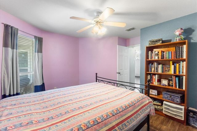 1433 Glenoak Dr, Corpus Christi, TX 78418