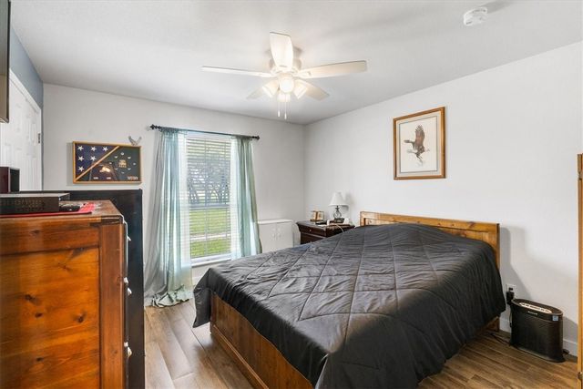 1433 Glenoak Dr, Corpus Christi, TX 78418
