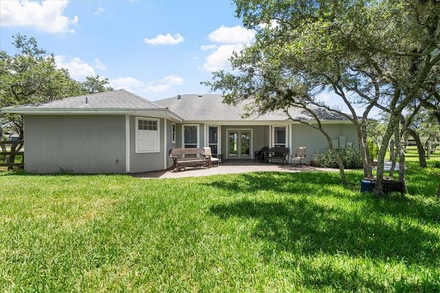 1433 Glenoak Dr, Corpus Christi, TX 78418