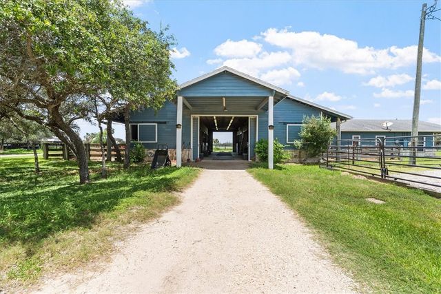 1433 Glenoak Dr, Corpus Christi, TX 78418