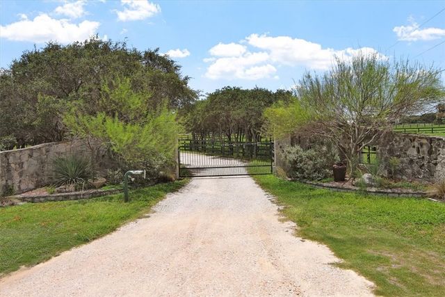 1433 Glenoak Dr, Corpus Christi, TX 78418