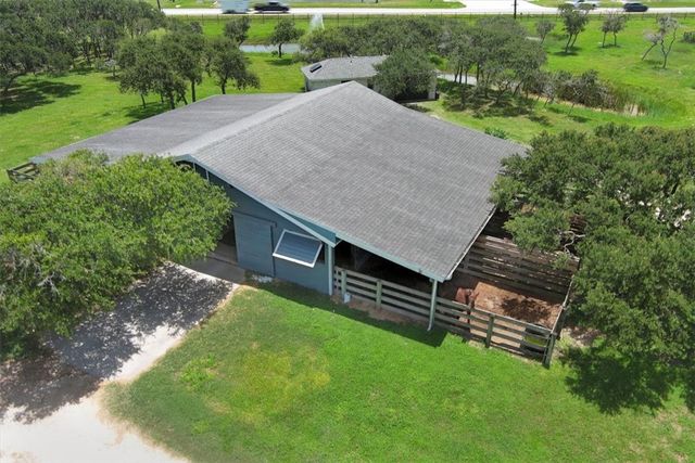 1433 Glenoak Dr, Corpus Christi, TX 78418