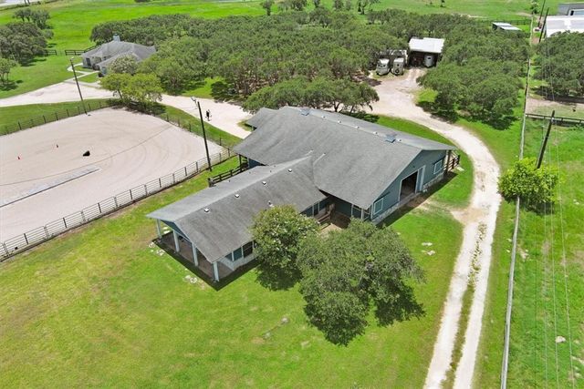 1433 Glenoak Dr, Corpus Christi, TX 78418