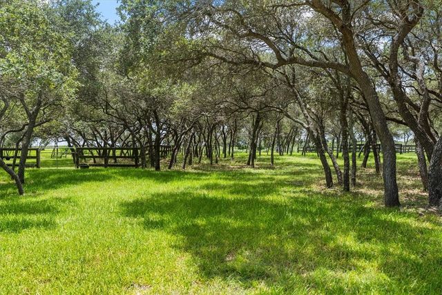 1433 Glenoak Dr, Corpus Christi, TX 78418