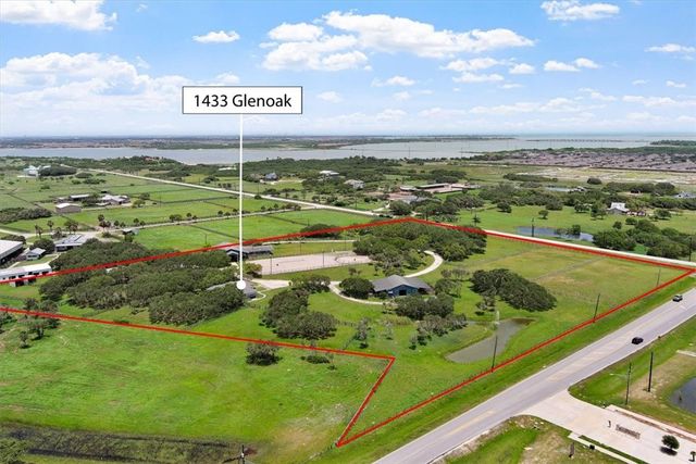 1433 Glenoak Dr, Corpus Christi, TX 78418