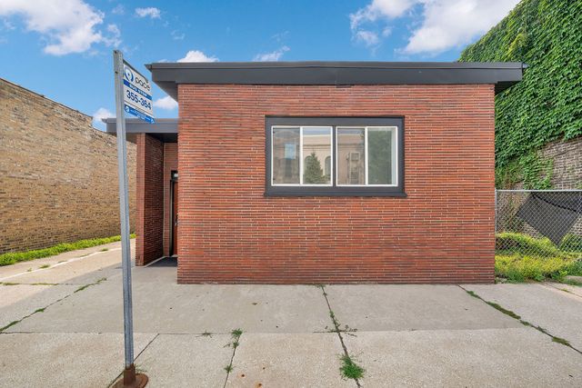 691 Wentworth Avenue, Calumet City, IL 60409