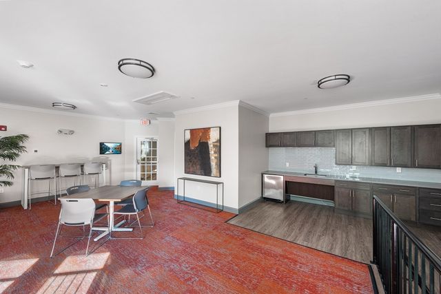 69 Foundry St 310, Wakefield, MA 01880