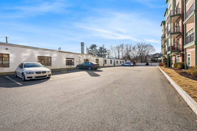 69 Foundry St 310, Wakefield, MA 01880