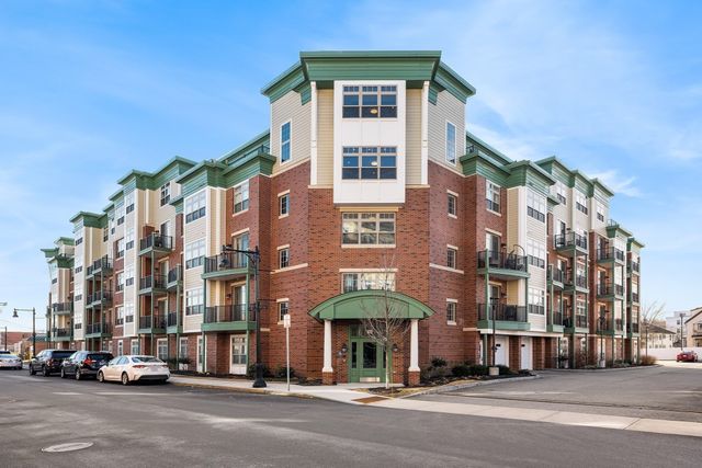 69 Foundry St 310, Wakefield, MA 01880