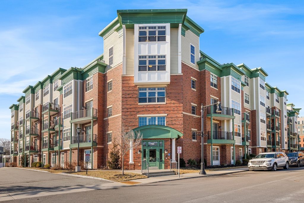 69 Foundry St 310, Wakefield, MA 01880