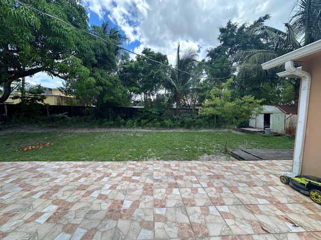 5640 Tyler Street, Hollywood, FL 33021