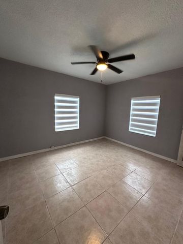 5640 Tyler Street, Hollywood, FL 33021