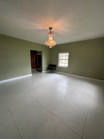 5640 Tyler Street, Hollywood, FL 33021