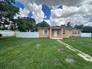 5640 Tyler Street, Hollywood, FL 33021