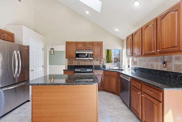 16520 N Dakota Ct, Spokane, WA 99208