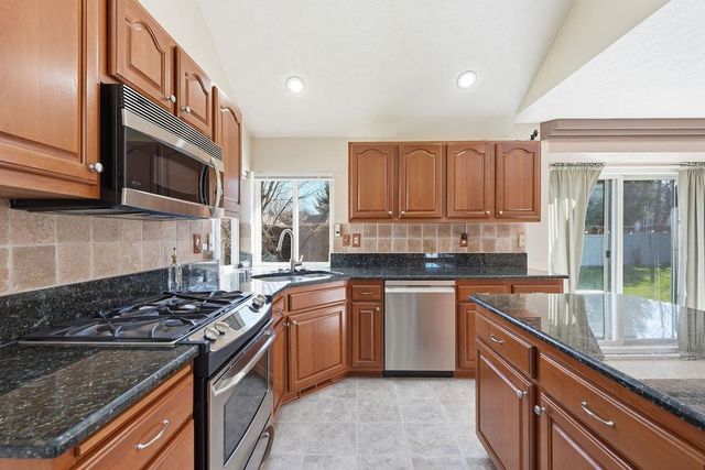 16520 N Dakota Ct, Spokane, WA 99208