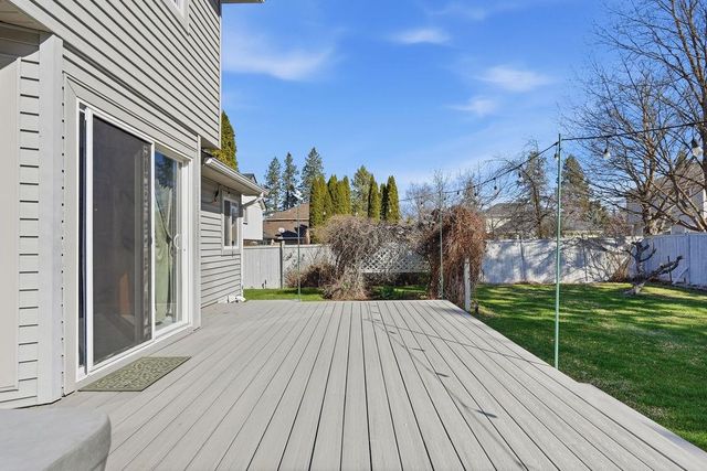 16520 N Dakota Ct, Spokane, WA 99208