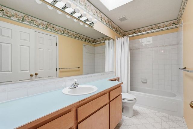 16520 N Dakota Ct, Spokane, WA 99208