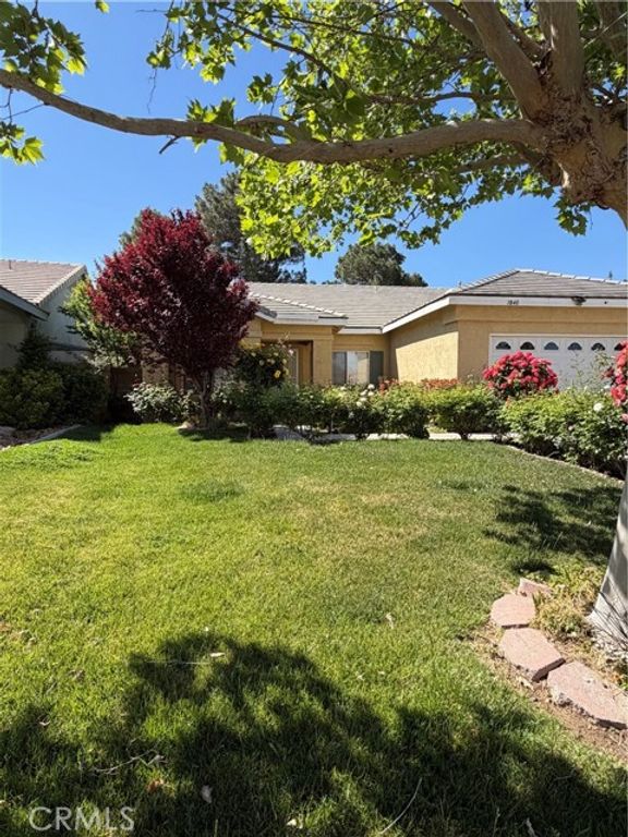 1840 W Holguin, Lancaster, CA 93534