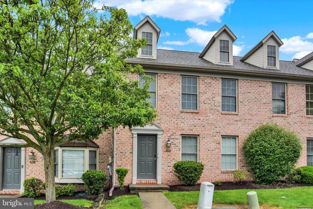 305 SADDLE RIDGE CT, Harrisburg, PA 17110
