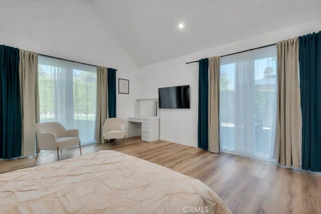 1911 W Kenneth, Glendale, CA 91201