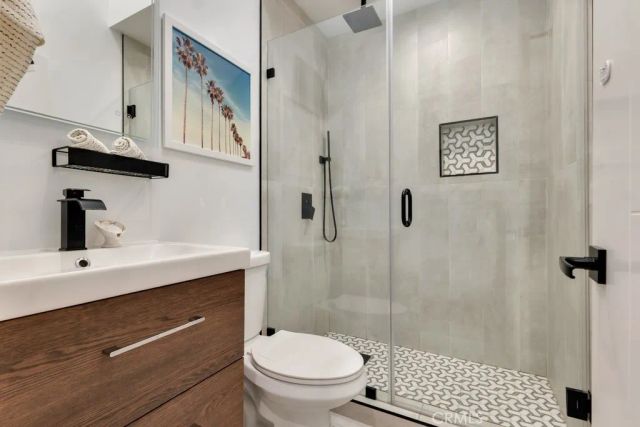 1911 W Kenneth, Glendale, CA 91201