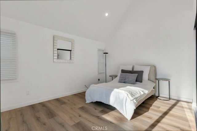 1911 W Kenneth, Glendale, CA 91201