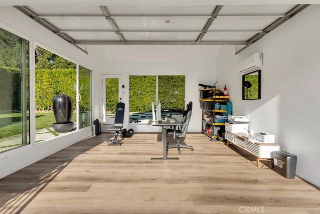 1911 W Kenneth, Glendale, CA 91201