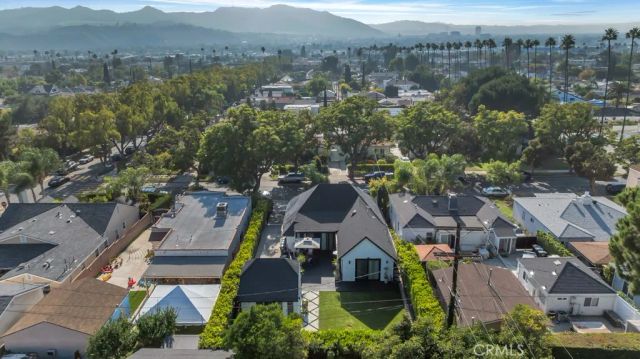1911 W Kenneth, Glendale, CA 91201