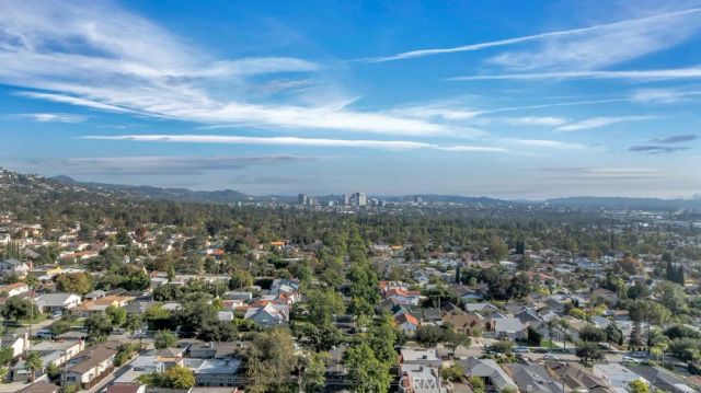 1911 W Kenneth, Glendale, CA 91201