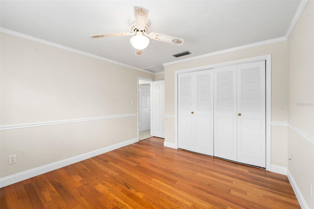 Image 17 of property listing at 1411 NW 47TH TERRACE, Gainesville, FL 32605