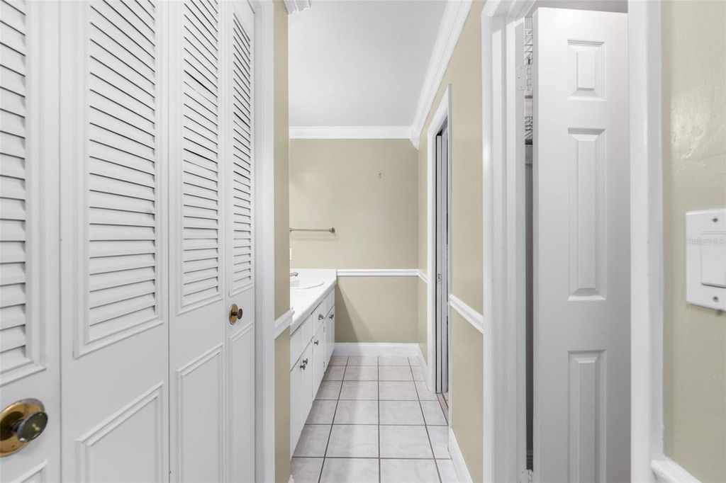 Image 24 of property listing at 1411 NW 47TH TERRACE, Gainesville, FL 32605