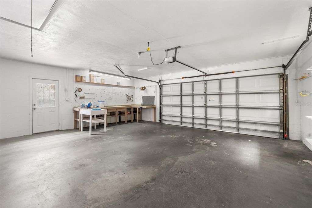 Image 28 of property listing at 1411 NW 47TH TERRACE, Gainesville, FL 32605