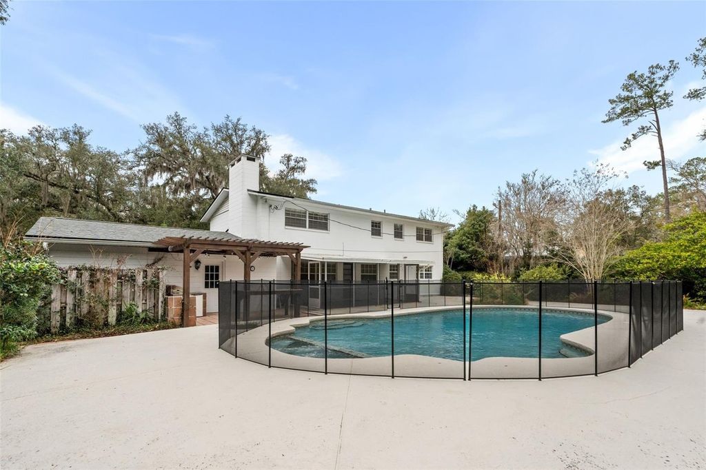 Image 34 of property listing at 1411 NW 47TH TERRACE, Gainesville, FL 32605