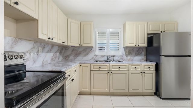 19200 NW 44th Avenue, Miami Gardens, FL 33055