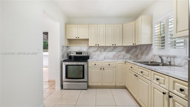 19200 NW 44th Avenue, Miami Gardens, FL 33055