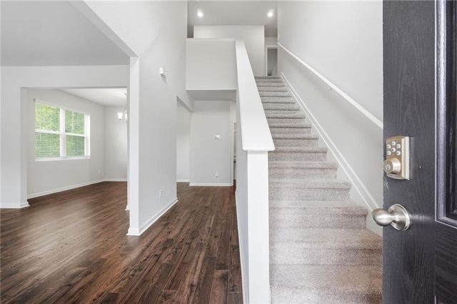 3132 Hawthorn Farm Boulevard, Loganville, GA 30052
