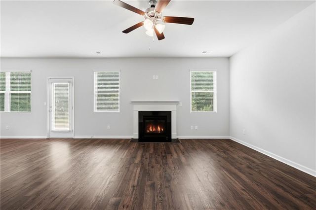 3132 Hawthorn Farm Boulevard, Loganville, GA 30052