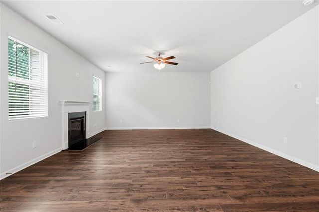 3132 Hawthorn Farm Boulevard, Loganville, GA 30052