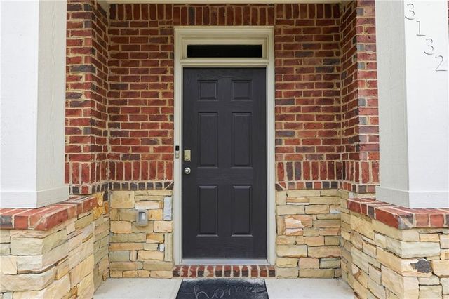 3132 Hawthorn Farm Boulevard, Loganville, GA 30052