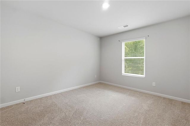 3132 Hawthorn Farm Boulevard, Loganville, GA 30052