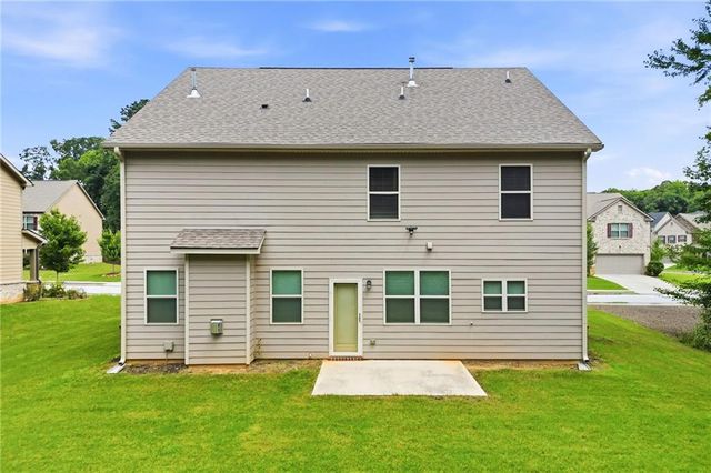 3132 Hawthorn Farm Boulevard, Loganville, GA 30052
