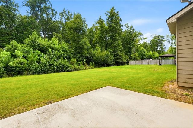 3132 Hawthorn Farm Boulevard, Loganville, GA 30052